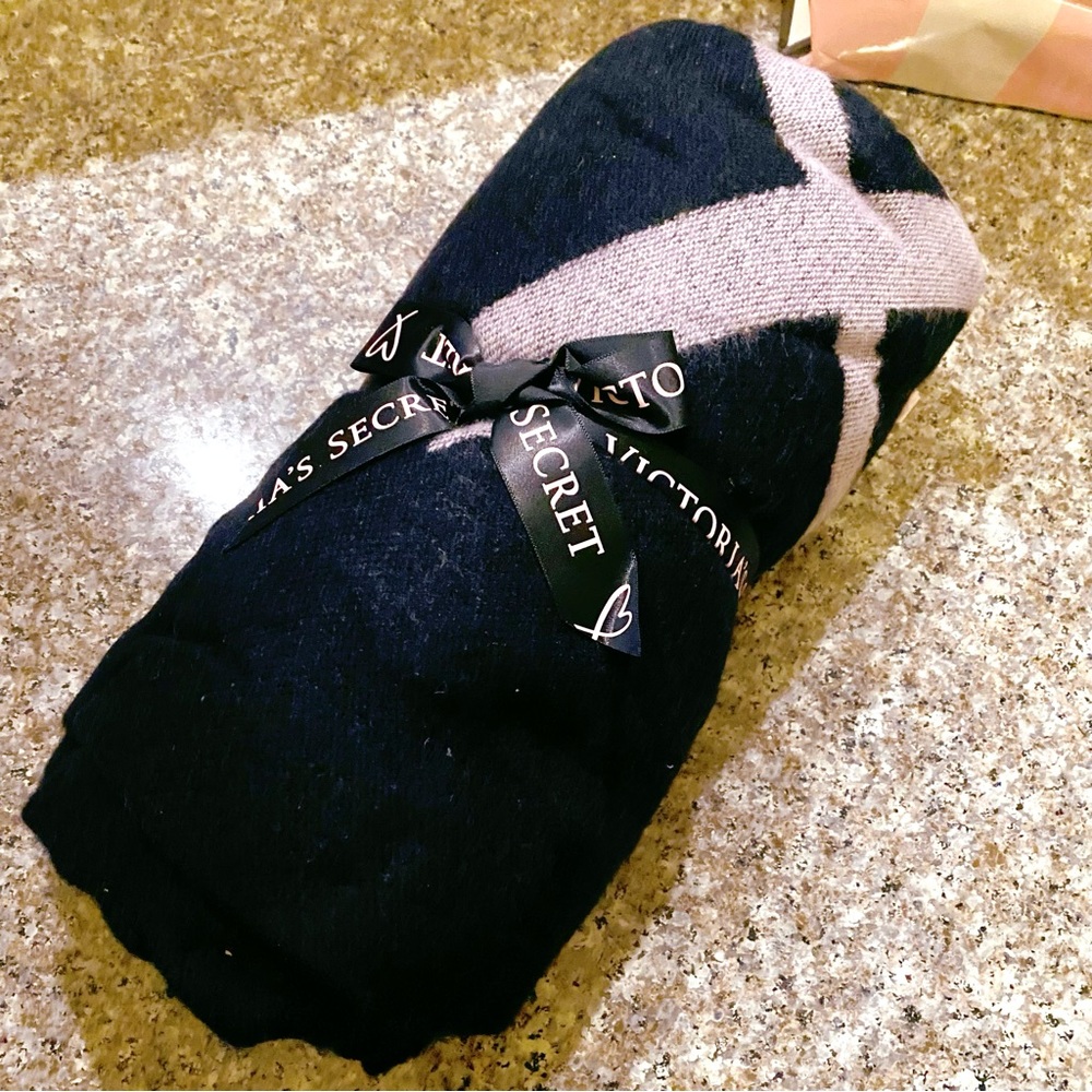 Victoria's Secret Cozy Heart Blanket
